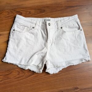 Women's Frayed Hem White Jean Shorts